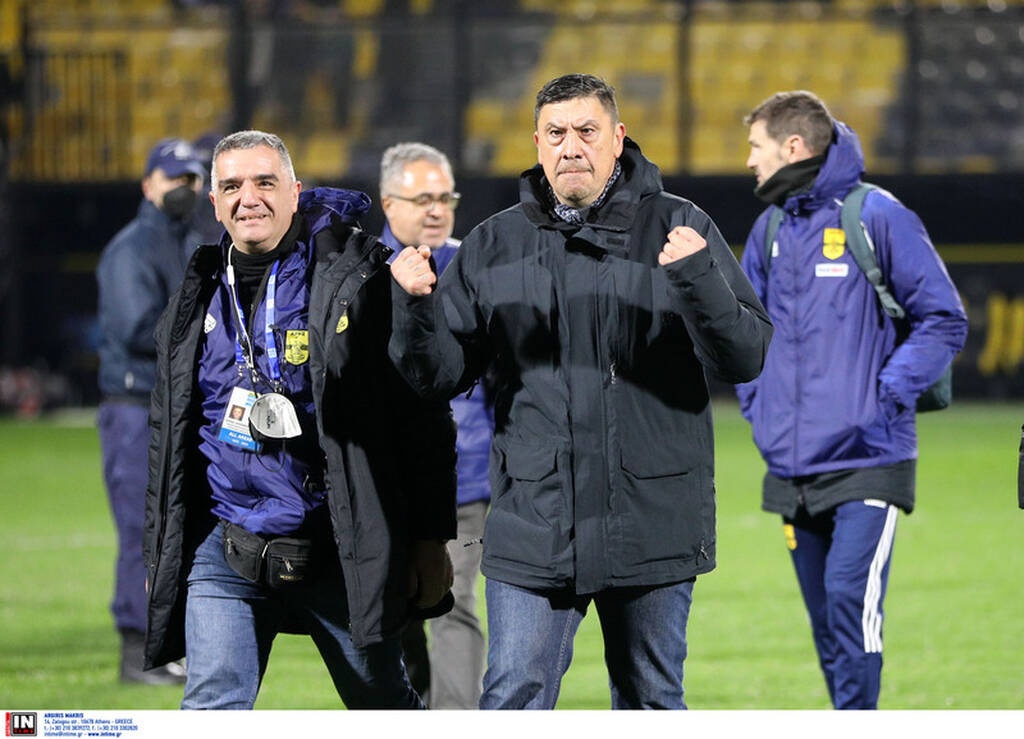 Άρης-Ολυμπιακός: Τέλος στην κατάρα από το 2010 - Τρέλα Μπούργος κι αφιέρωση σε Άλκη, Ματέο! (pics)