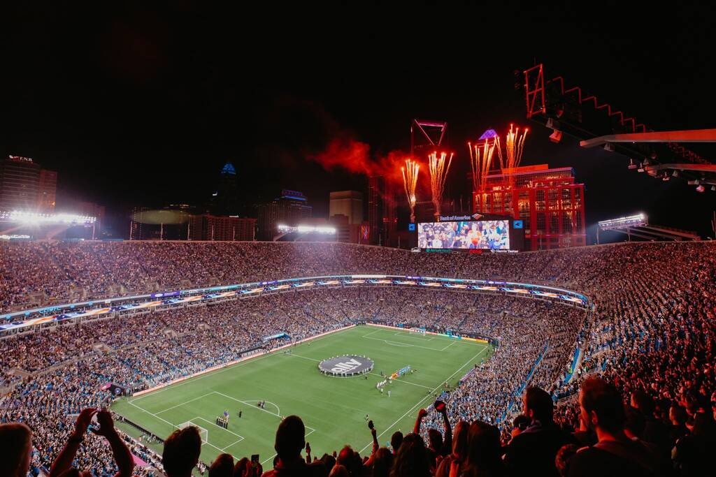 Πρεμιέρα με ρεκόρ προσέλευσης στο MLS για τον πρώην άσο του ΠΑΟΚ Κάρολ Σφιντέρσκι! (vid+pics)