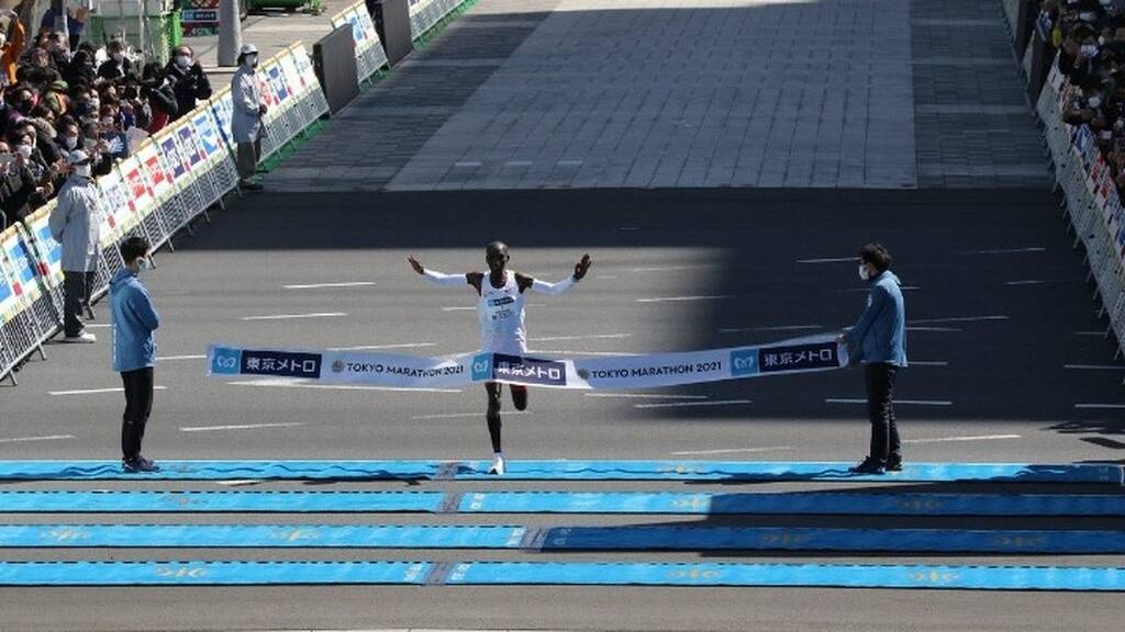 Μαραθώνιος Τόκιο: Θρίαμβος Κιπτσόγκε, η Κοσγκέι νικήτρια στις γυναίκες