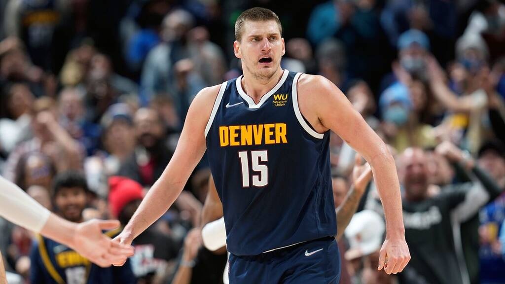 NBA: Η απίθανη εμφάνιση του Νίκολα Γιόκιτς (photos+video)