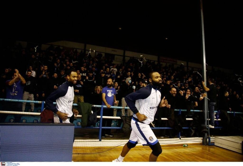 Σπίτια τους!