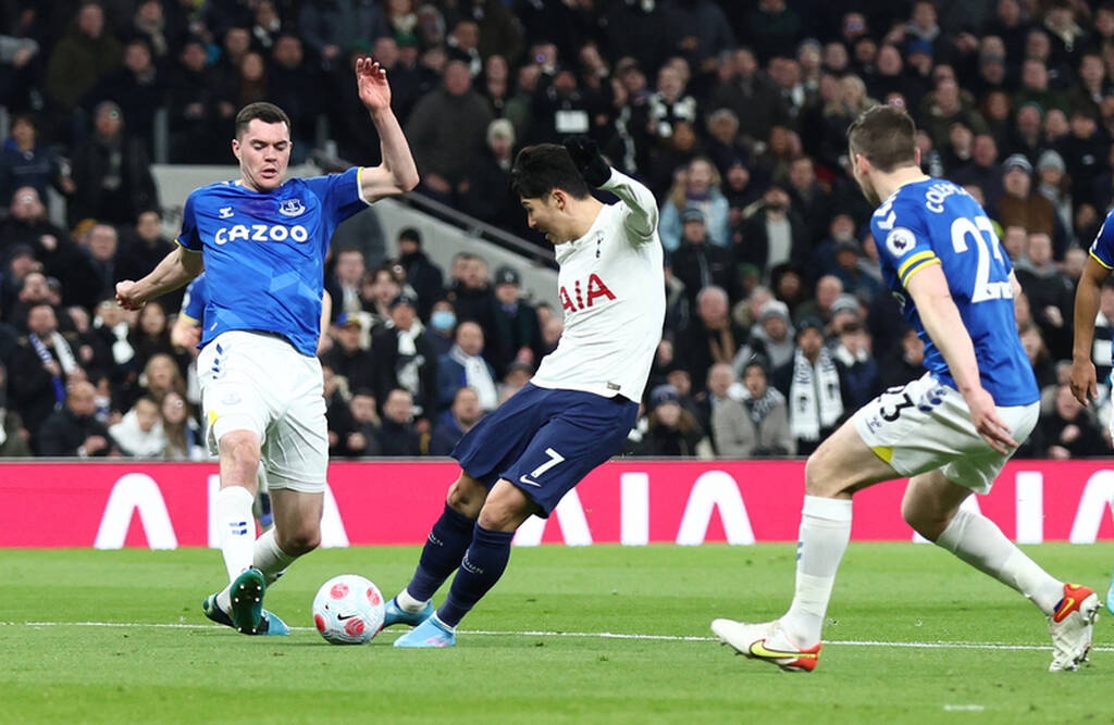 Premier League: Πάρτι στο ημίχρονο με Έβερτον η Τότεναμ - Έπιασε Ανρί ο Κέιν! (videos)