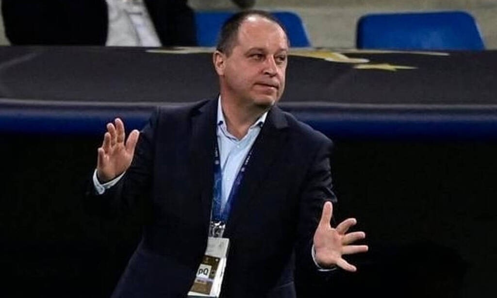 Πόλεμος στην Ουκρανία: Στην πρώτη γραμμή του πολέμου ο προπονητής της Σέριφ (photos)