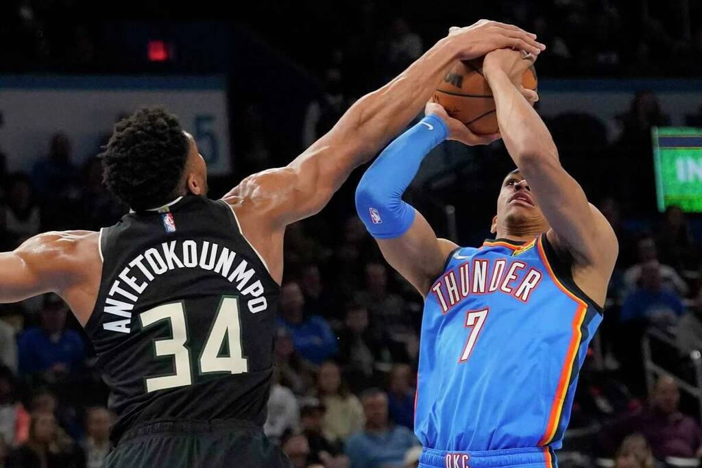 NBA: Ηγέτης Αντετοκούνμπο - Άνετα τους Θάντερ οι Μπακς (photos+video)
