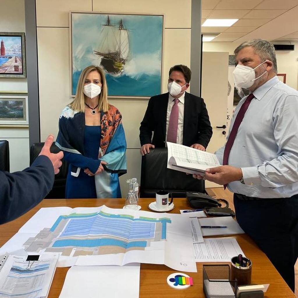 Υγρός στίβος: Στα «σκαριά» νέο κολυμβητήριο για τον ΝΟ Βουλιαγμένης (photos)