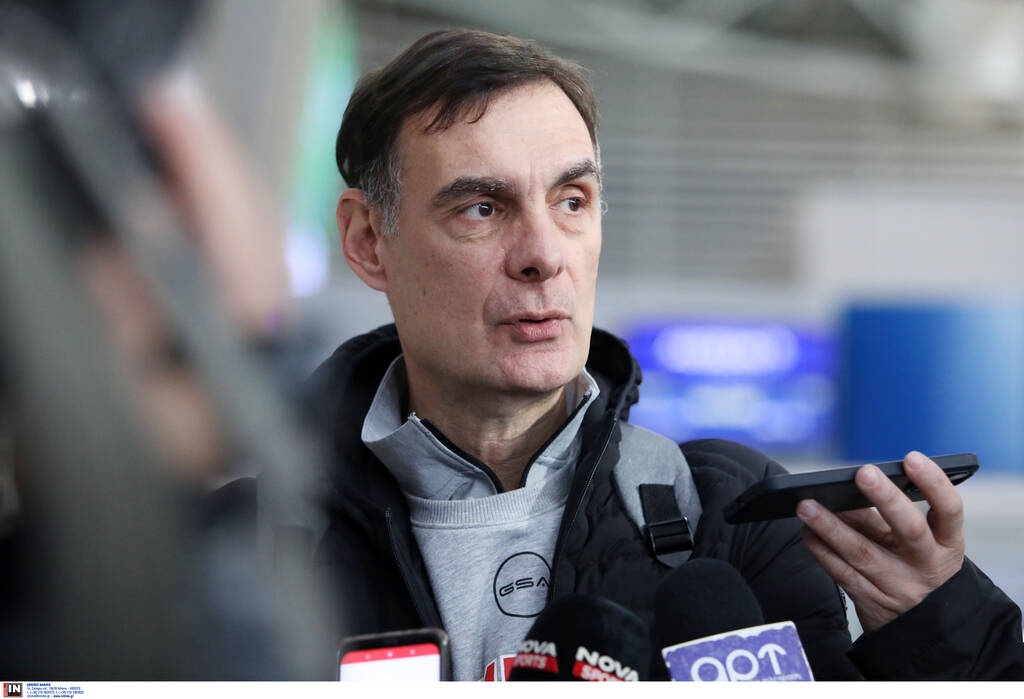 Μπαρτζώκας: «Πρώτα η πρόκριση του Ολυμπιακού στα playoffs και μετά η 4αδα» (photos)