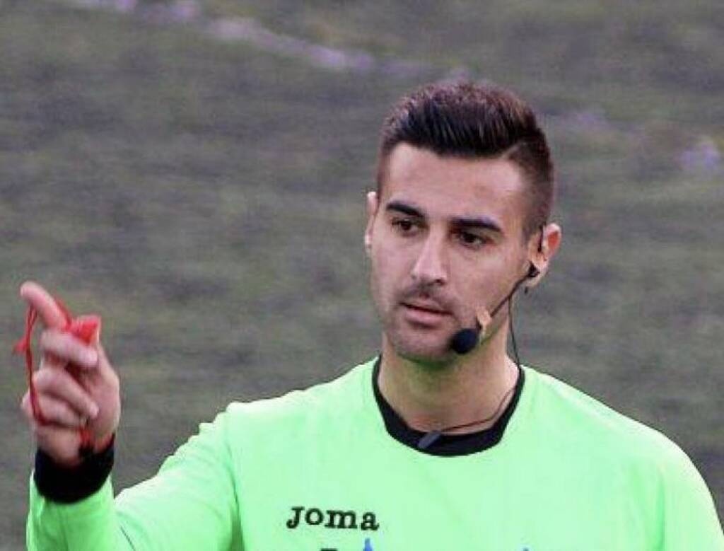 Δεν ξανάγινε! Ελληνικό ματς καθυστέρησε μια ώρα, επειδή ο διαιτητής νόμιζε πως σφυρίζει αργότερα