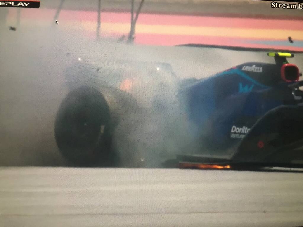 Formula 1: Τρόμαξαν με Λατίφι στο Μπαχρέιν - Πήρε φωτιά το μονοθέσιο του (video+photos)