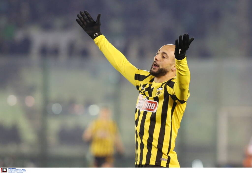 AEK: «Φωνάζει» για πέναλτι του Σάρλια - Η ατάκα του Άμραμπατ στον διαιτητή (photos+video)
