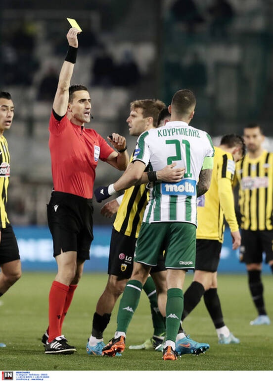 Παναθηναϊκός-ΑΕΚ: Ένταση ανάμεσα σε Κουρμπέλη και Σιμόες (photos)