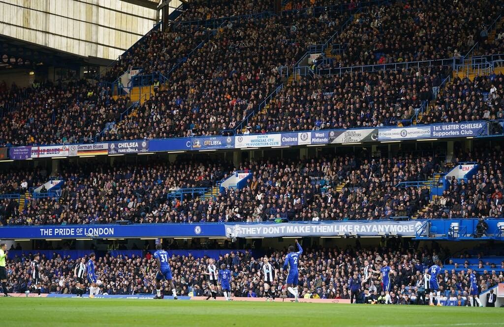 Premier League: Αποθέωση για Ρομάν Αμπράμοβιτς από τους οπαδούς της Τσέλσι (photos)