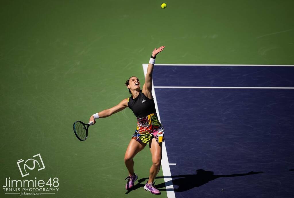 Indian Wells: Όχι σε Μύκονο και Σαντορίνη, ναι σε Πάρο και Κρήτη λέει η Σάκκαρη (video)