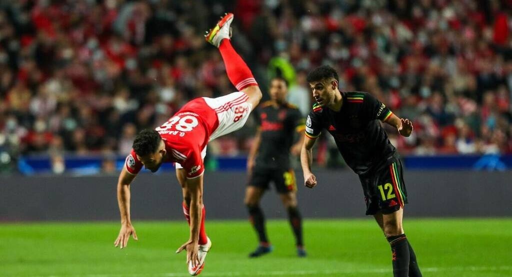 Champions League: Κρίνονται προκρίσεις σε Άμστερνταμ και Μάντσεστερ