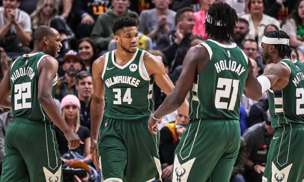 NBA: Υπέταξαν τους Τζαζ οι Μπακς - Σπουδαία εμφάνιση από Αντετοκούνμπο (photos+video)