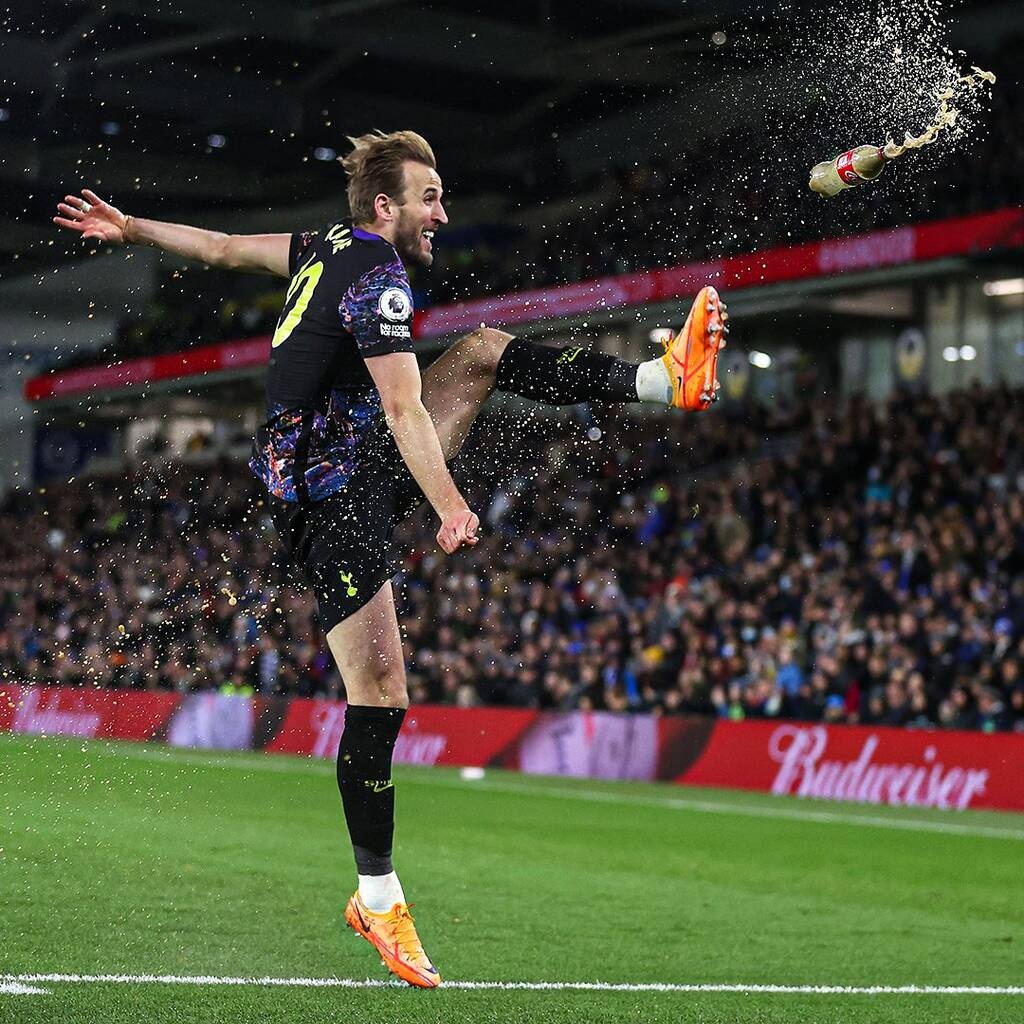Έγραψε ιστορία στην Premier League ο Χάρι Κέιν και πανηγύρισε με κλωτσιά σε αναψυκτικό! (vid+pics)