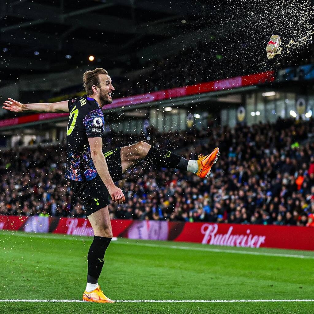 Έγραψε ιστορία στην Premier League ο Χάρι Κέιν και πανηγύρισε με κλωτσιά σε αναψυκτικό! (vid+pics)