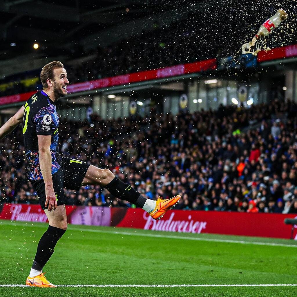 Έγραψε ιστορία στην Premier League ο Χάρι Κέιν και πανηγύρισε με κλωτσιά σε αναψυκτικό! (vid+pics)