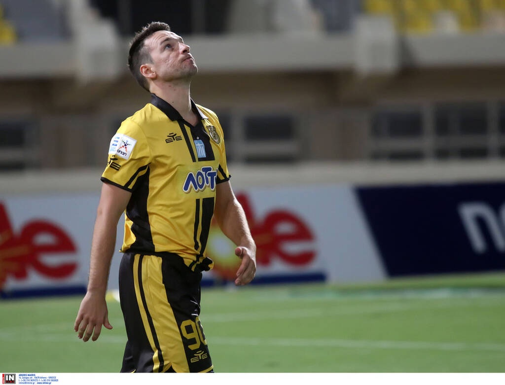 Πόλεμος στην Ουκρανία: Πρώην παίκτης ελληνικής ομάδας πήρε όπλο και πήγε να πολεμήσει (photos)