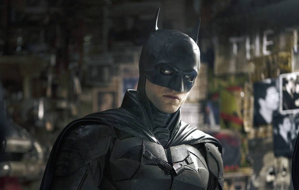 Απίθανος τύπος πήγε να δει το Batman και άφησε ζωντανή νυχτερίδα στην αίθουσα! (photos+video)