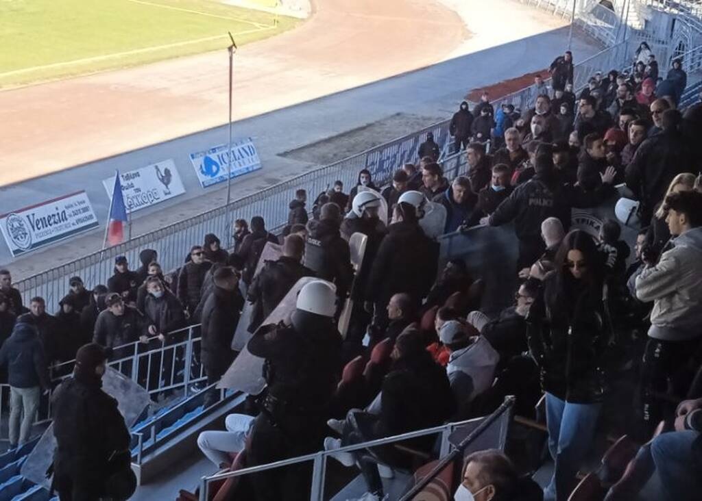 Ιστορική ΠΑΕ βαράει διάλυση - Απλήρωτοι οι παίκτες, κόπηκαν και τα γεύματα