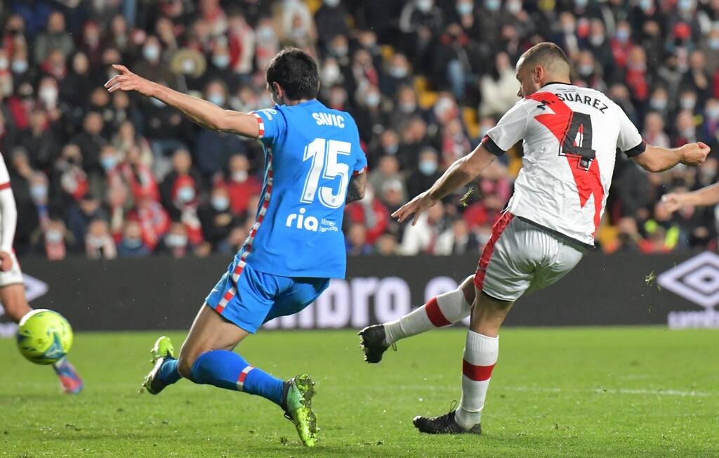 La Liga: Ακάθεκτη η Ατλέτικο, παλικαρίσια νίκη στο «Βαγιέκας» (Photos)