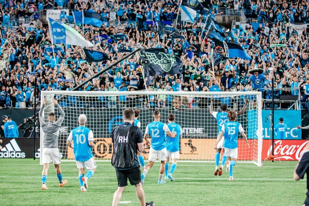 Άνοιξε λογαριασμό με γκολάρες στο MLS ο πρώην άσος του ΠΑΟΚ Κάρολ Σφιντέρσκι! (vid+pics)