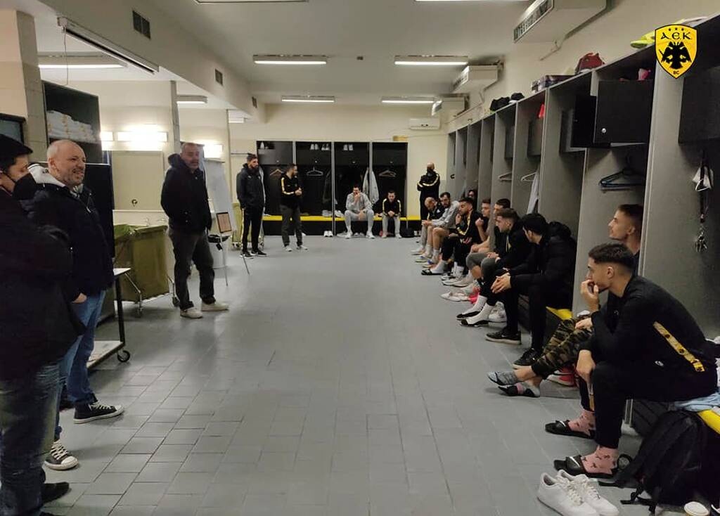 AEK: Η αποχαιρετιστήρια ομιλία Δέδα στα αποδυτήρια (photos)