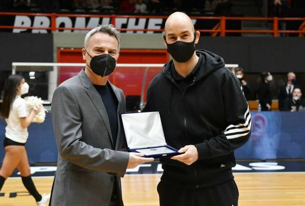 Προμηθέας-Βίρτους Μπολόνια: Βραβεύτηκε στο «Δ. Τόφαλος» ο Βασίλης Σπανούλης (photo)
