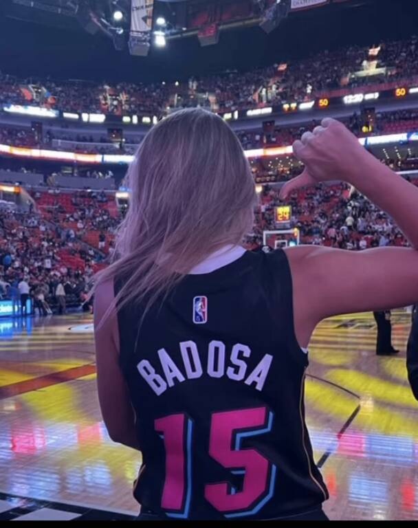 Σε αγώνα NBA η Πάουλα Μπαντόσα που «μάγεψε» το κοινό (photos)