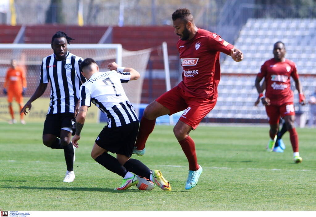 Super League 2: Ένταση Κούγια με Βαζάκα - «Νόμιζα ότι κάνει τον... ψαρά»