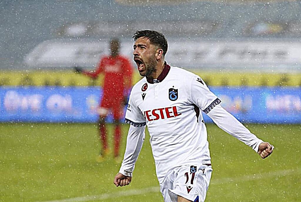 Τάσος Μπακασέτας: Το «τρελό» ποσό που ζητά η Τραμπζονσπόρ και το ενδιαφέρον για τον διενθνή φορ