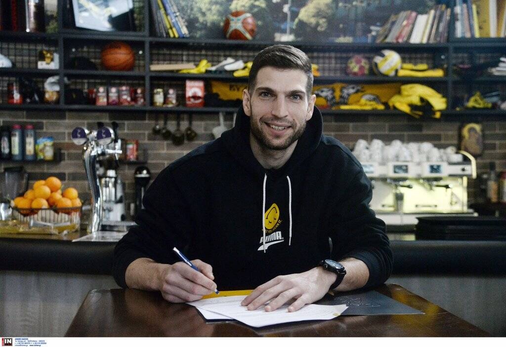 ΑΕΚ: Χτίζει την ομάδα του μέλλοντος – «Έδεσε» Πετρόπουλο έως το 2024