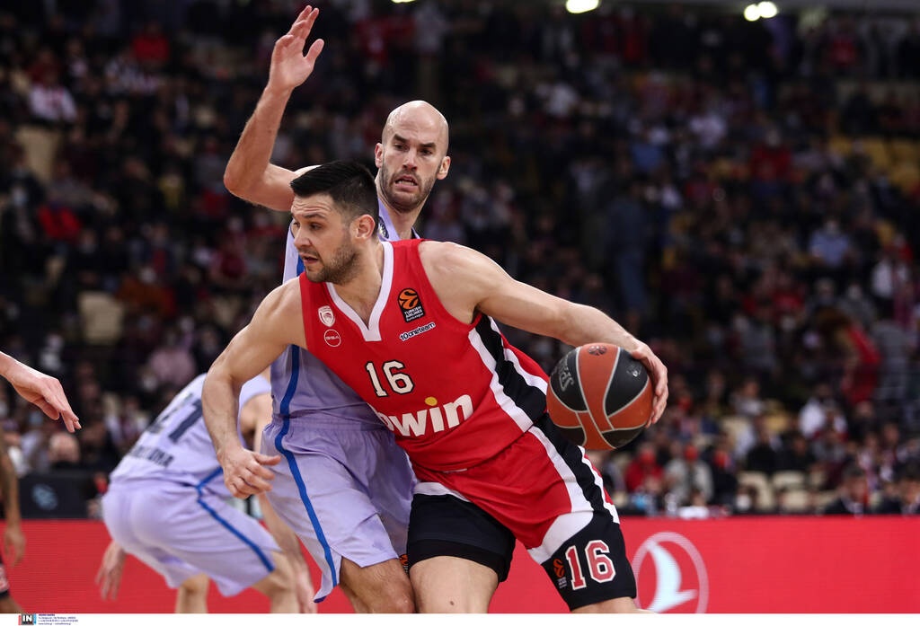 Ολυμπιακός-Μπαρτσελόνα: Το «τρελό» τρίποντο του Καλάθη που έφερε έκρηξη του Μπαρτζώκα (video+photos)