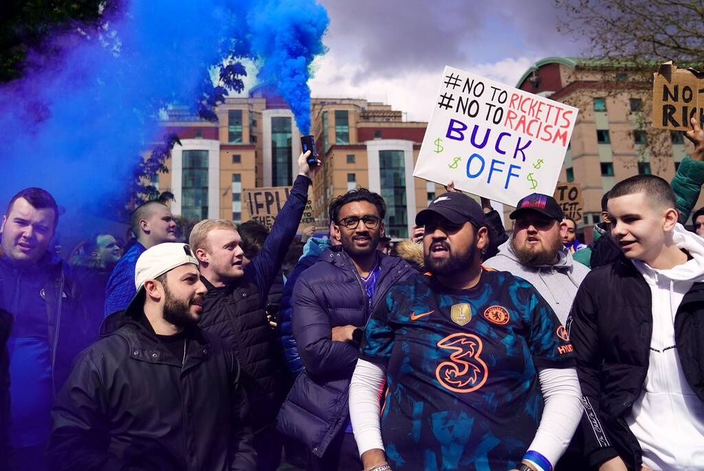 Τσέλσι: Αντίδραση από τους οπαδούς κατά της οικογένειας Ρίκετς (photos)