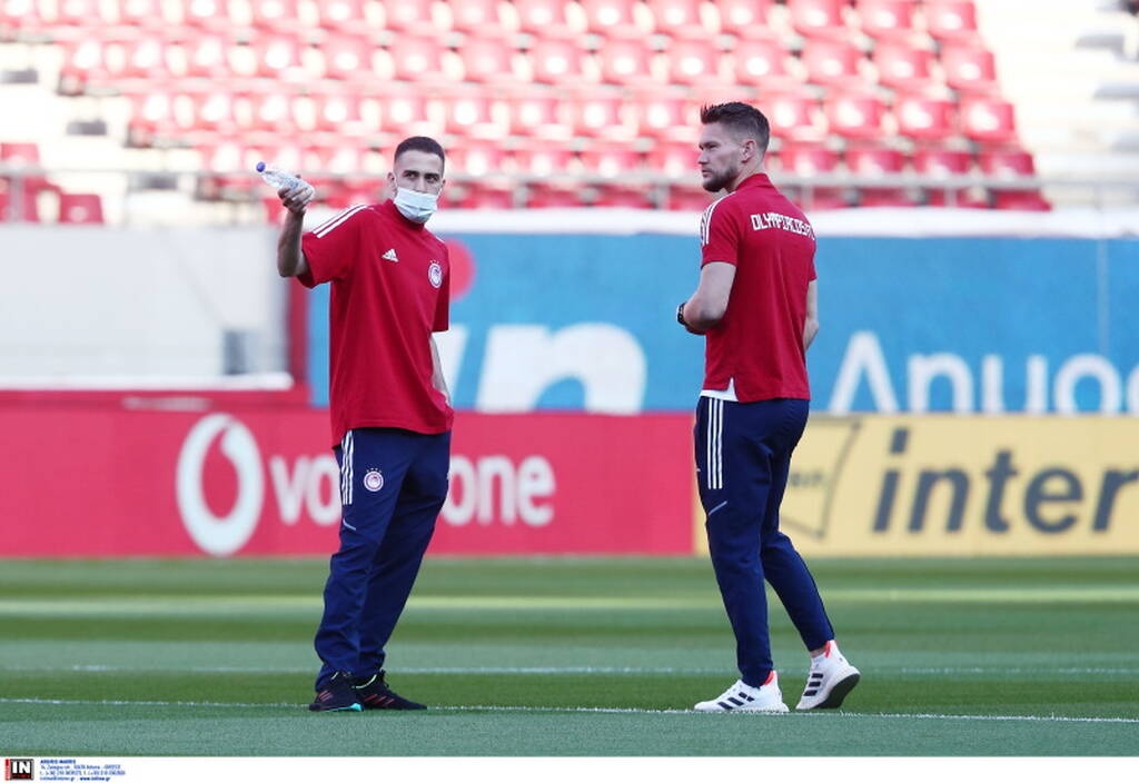 Ολυμπιακός-ΑΕΚ: Με Καρβάλιο η «ερυθρόλευκη» ενδεκάδα – Στον πάγκο ο Φορτούνης (photos)