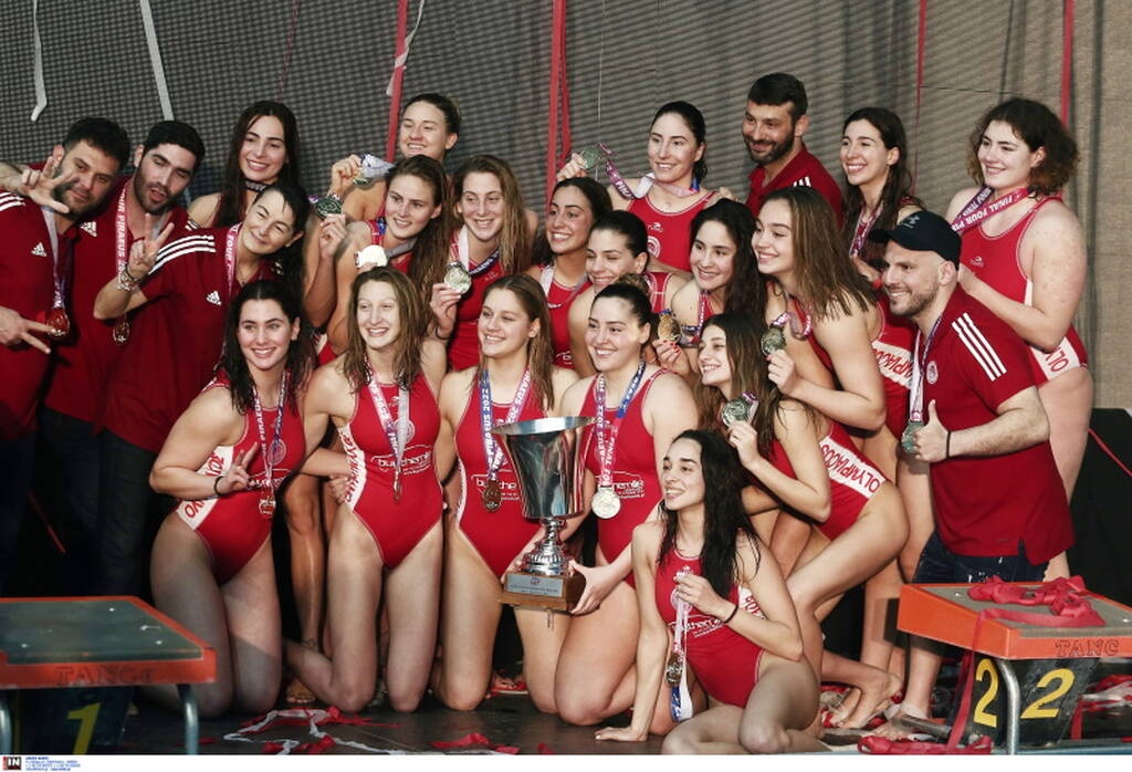 Ολυμπιακός: Έσπασε η κούπα της Ευρωλίγκας στους πανηγυρισμούς (photos)