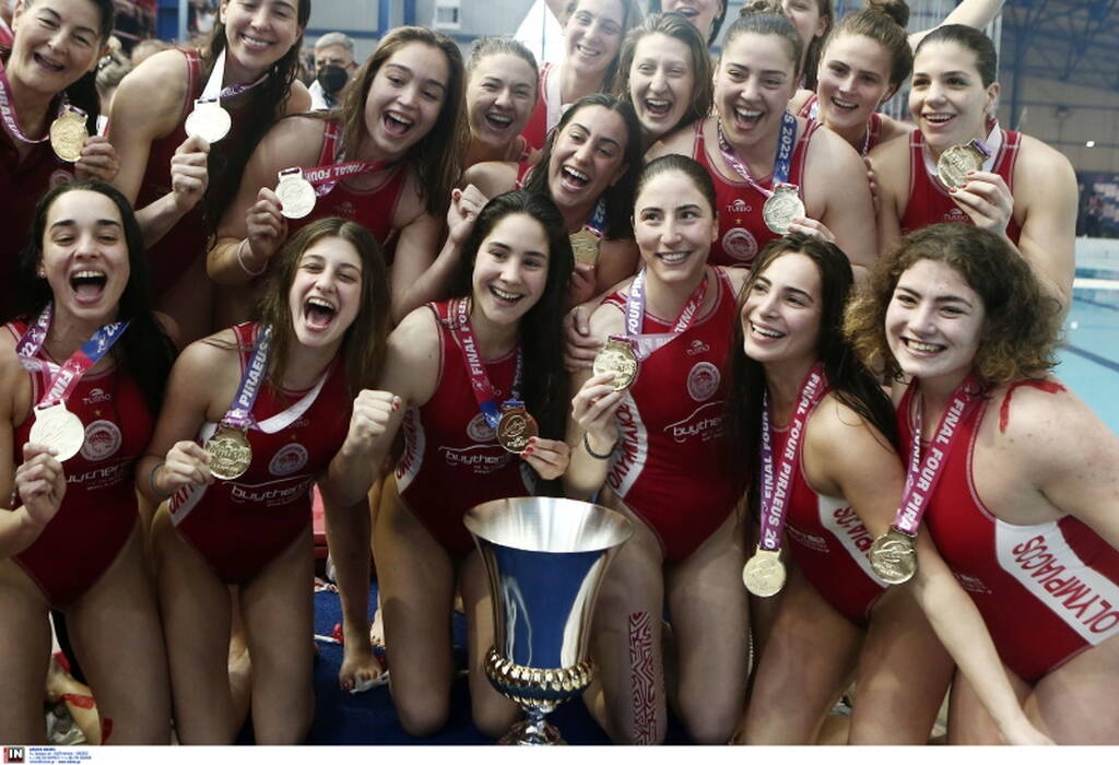 Ολυμπιακός: Έσπασε η κούπα της Ευρωλίγκας στους πανηγυρισμούς (photos)