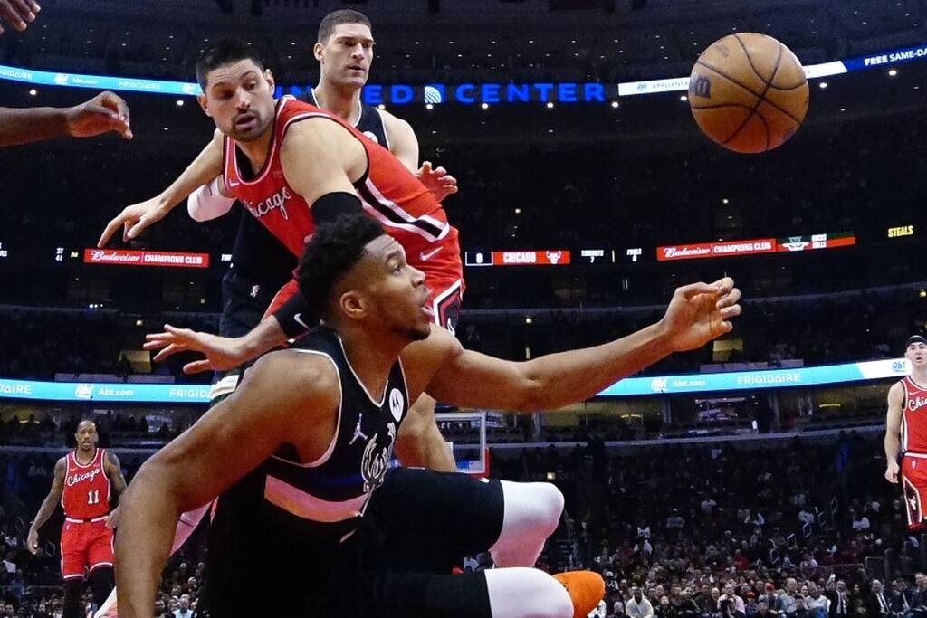 NBA: Άνετο πέρασμα για Μπακς από Σικάγο - Εξαιρετικός Αντετοκούνμπο (photos+video)