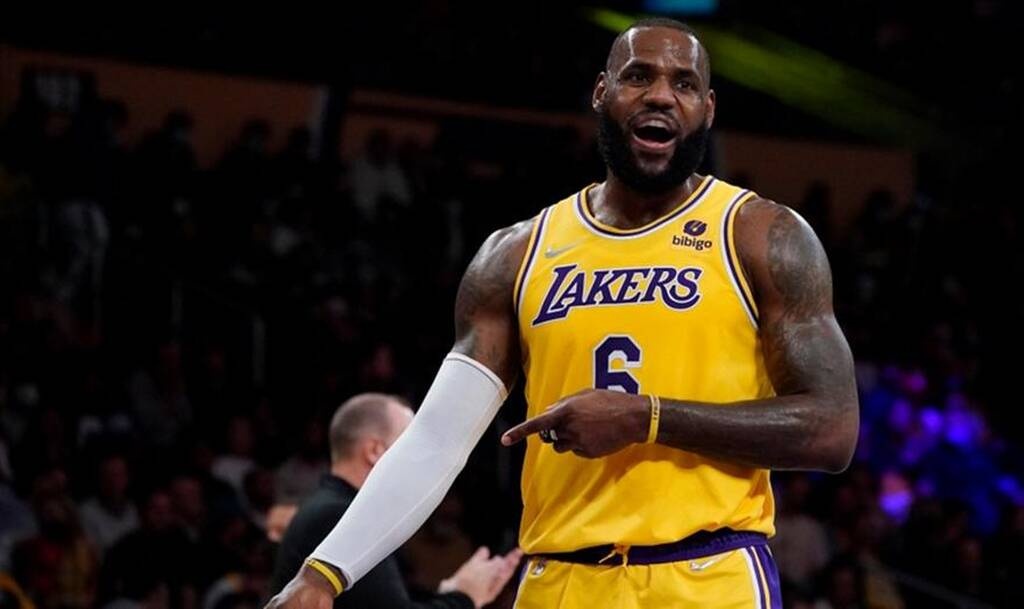 Nτέιβις: «Είχαμε περισσότερες αρχικές πεντάδες παρά νίκες»