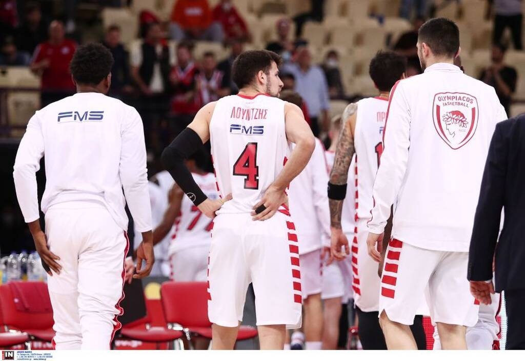 Ολυμπιακός-Άρης: «Πάγωσαν» με Λούντζη, αποδοκιμασίες στο ΣΕΦ από τον λιγοστό κόσμο (video)