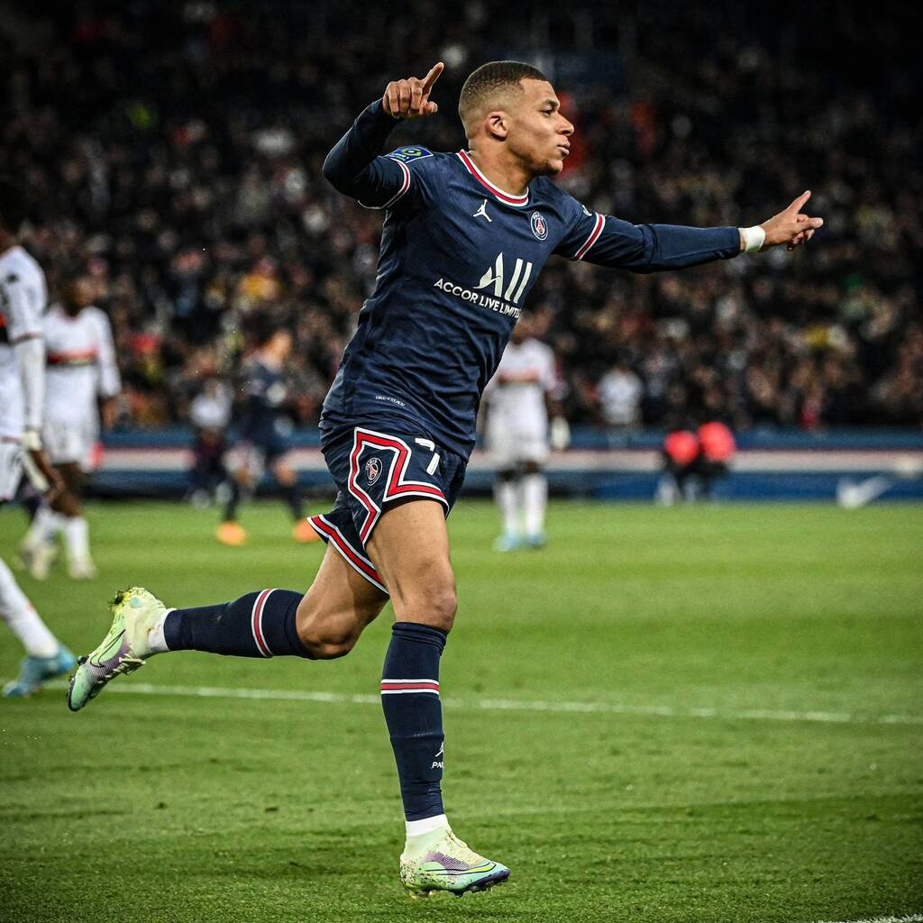 Κιλιάν Εμπαπέ: Τhere is a new sheriff in town (Video+Photos)