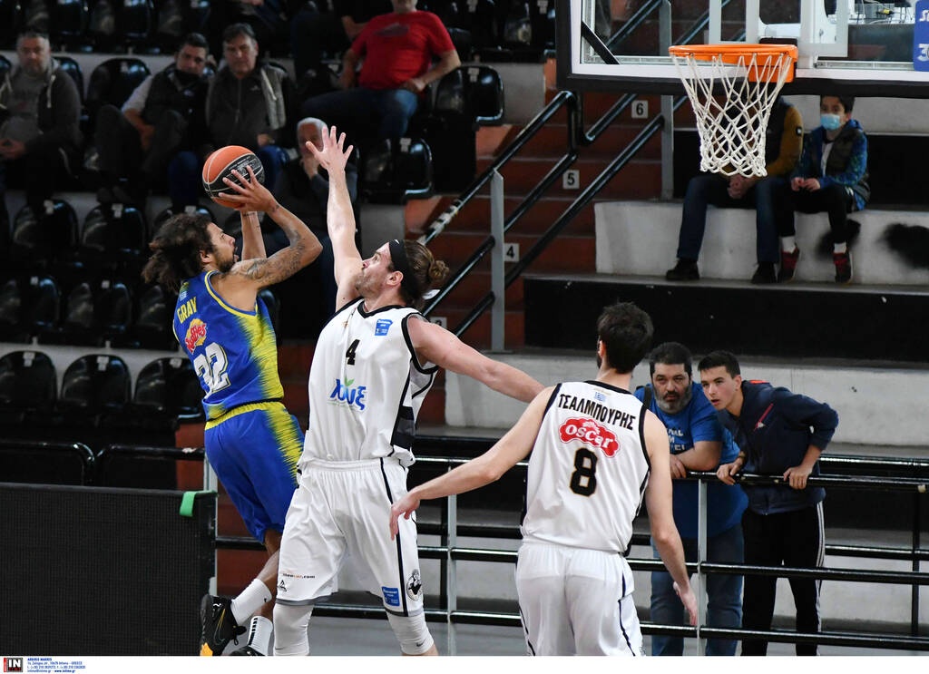 Απόλλων Π.-Περιστέρι 74-72: Με υπογραφή Σίμονς!