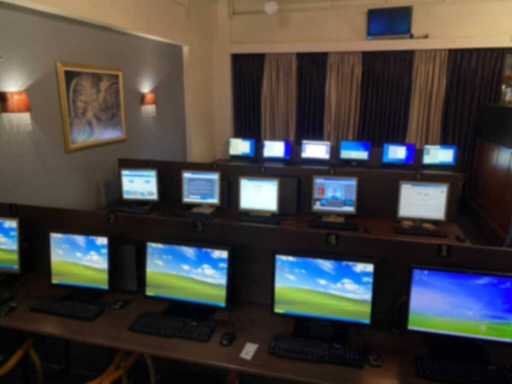 Χειροπέδες σε τρία άτομα στη Θεσσαλονίκη για παράνομο διαδικτυακό τζόγο