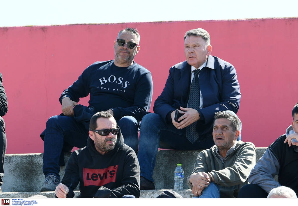 Super League 2: Απασφάλισε ο Κούγιας μετά το Νίκη Βόλου-ΑΕΛ - «Κόουτς γερά, πάρ' τους τα λεφτά»