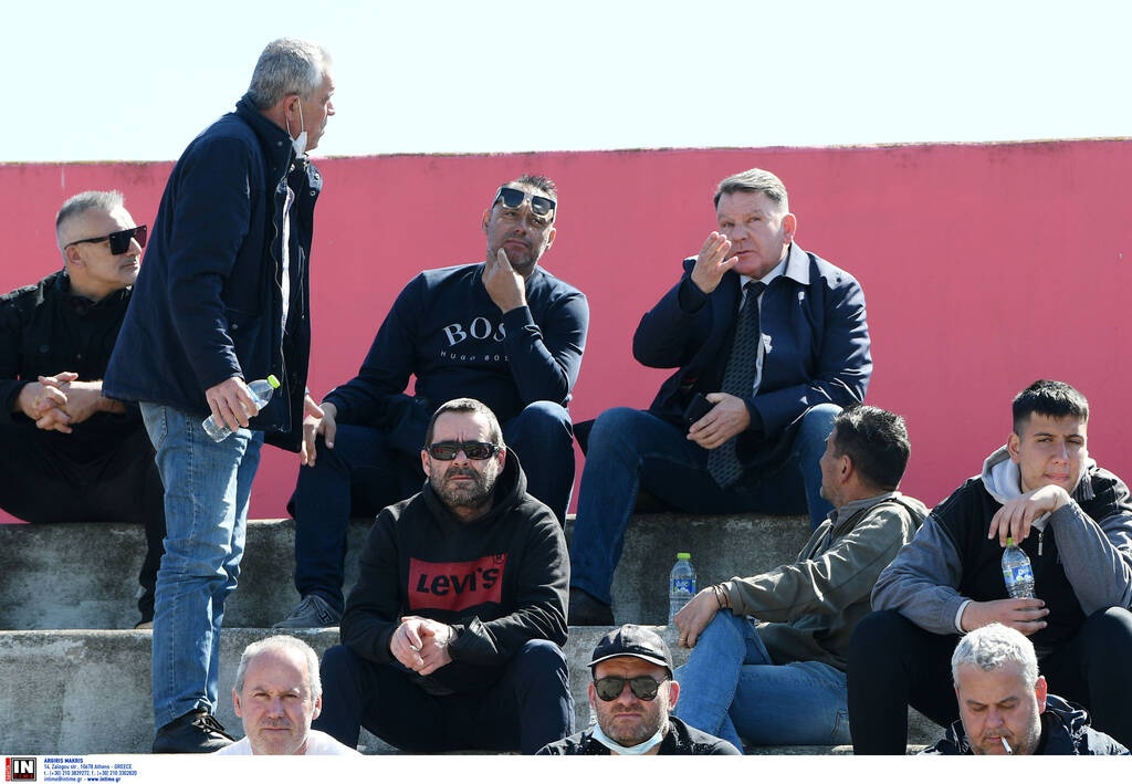 Super League 2: Απασφάλισε ο Κούγιας μετά το Νίκη Βόλου-ΑΕΛ - «Κόουτς γερά, πάρ' τους τα λεφτά»