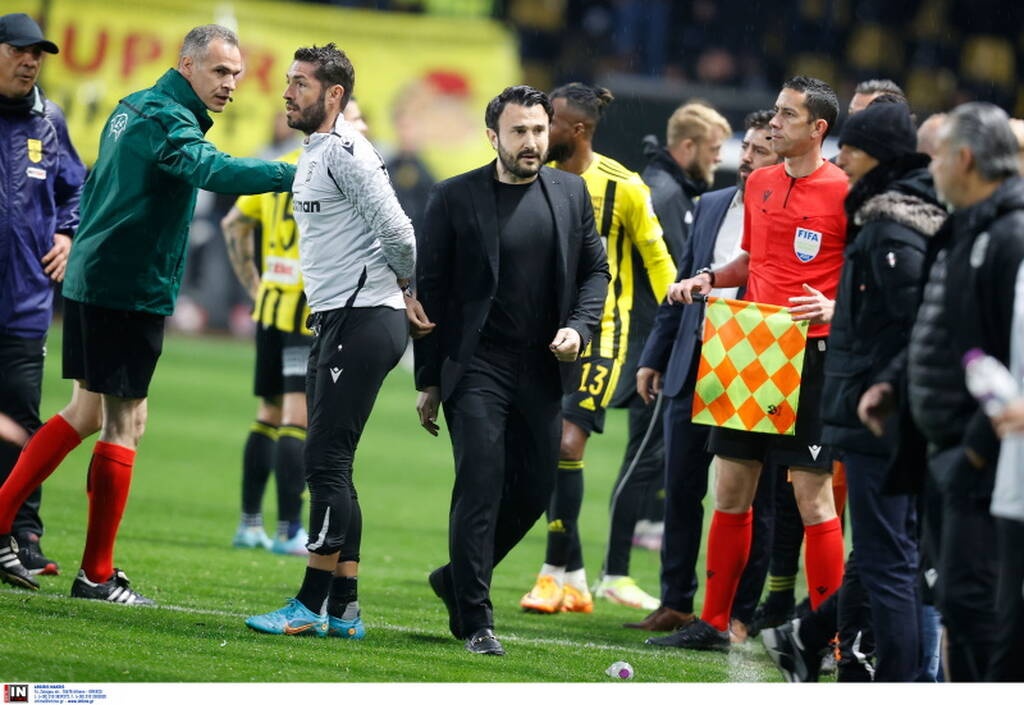 Άρης-ΠΑΟΚ: Κατέβηκε στο γήπεδο και ο Καρυπίδης την ώρα της σύρραξης (photos)