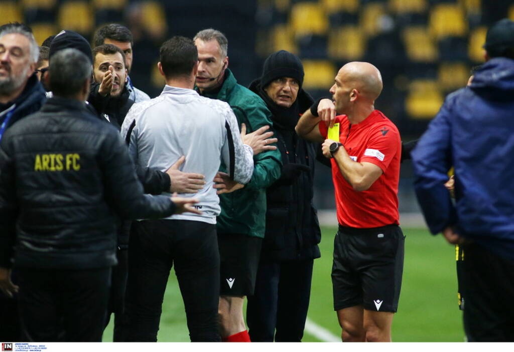 Άρης-ΠΑΟΚ: Ένταση με Λουτσέσκου - Στα χέρια οι δύο πάγκοι, αποβλήθηκε ο Μπούργκος (photos)