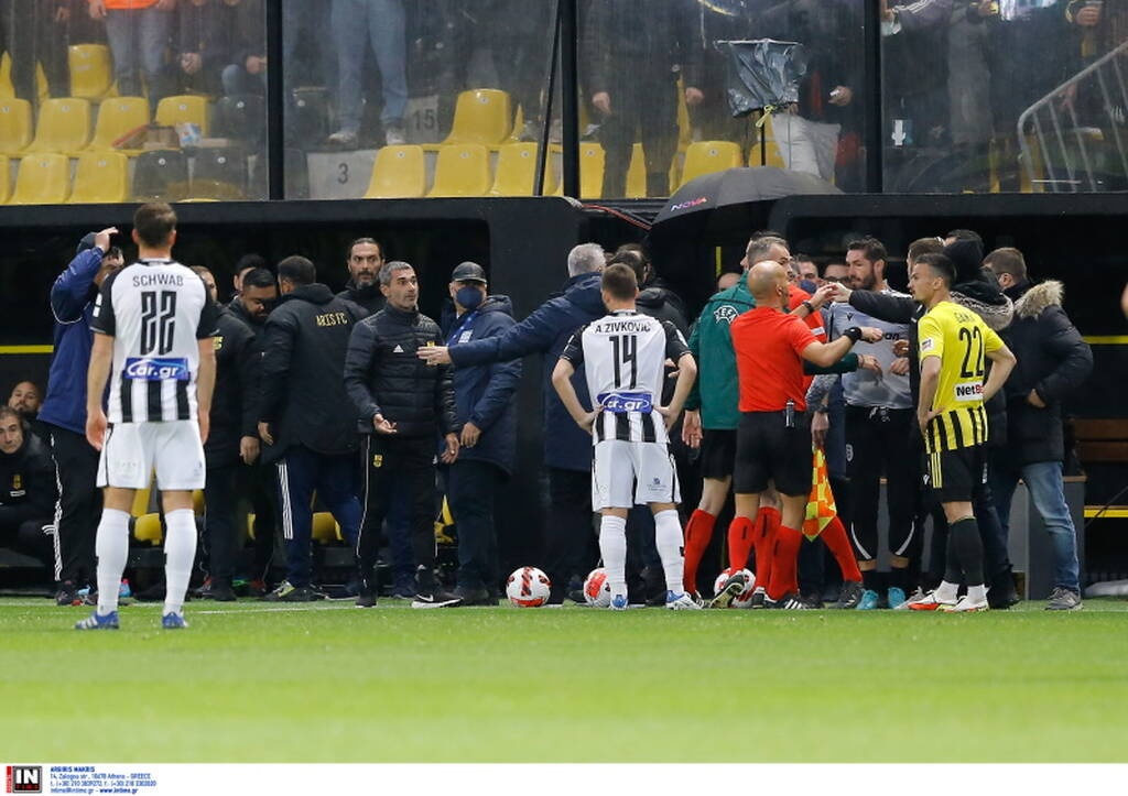 Άρης-ΠΑΟΚ: Ένταση με Λουτσέσκου - Στα χέρια οι δύο πάγκοι, αποβλήθηκε ο Μπούργκος (photos)