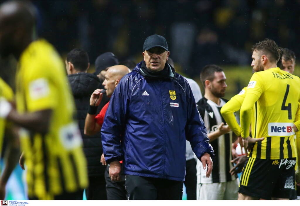 Άρης-ΠΑΟΚ: Κατέβηκε στο γήπεδο και ο Καρυπίδης την ώρα της σύρραξης (photos)