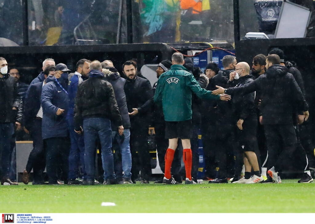 Άρης-ΠΑΟΚ: Ένταση με Λουτσέσκου - Στα χέρια οι δύο πάγκοι, αποβλήθηκε ο Μπούργκος (photos)